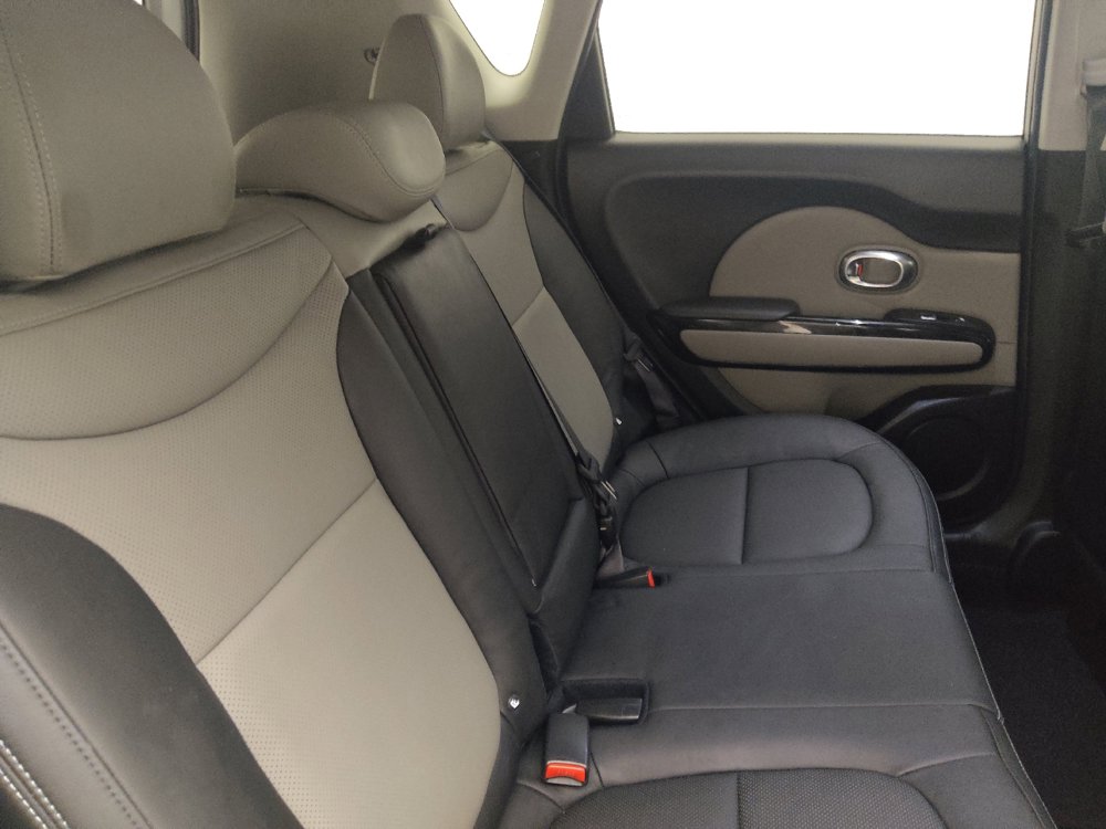 Used 2018 Kia Soul + w/ Primo Package FWD image 19