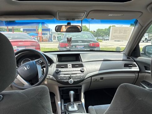 Used 2009 Honda Accord EX image 8