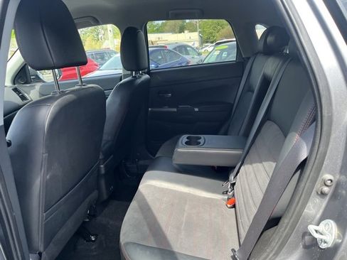 Used 2023 Mitsubishi Outlander Sport SE image 11