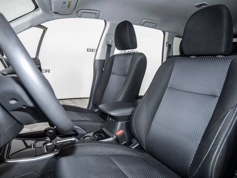 Used 2018 Mitsubishi Outlander ES FWD image 14