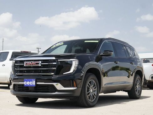 Used 2025 GMC Acadia Elevation FWD image 2