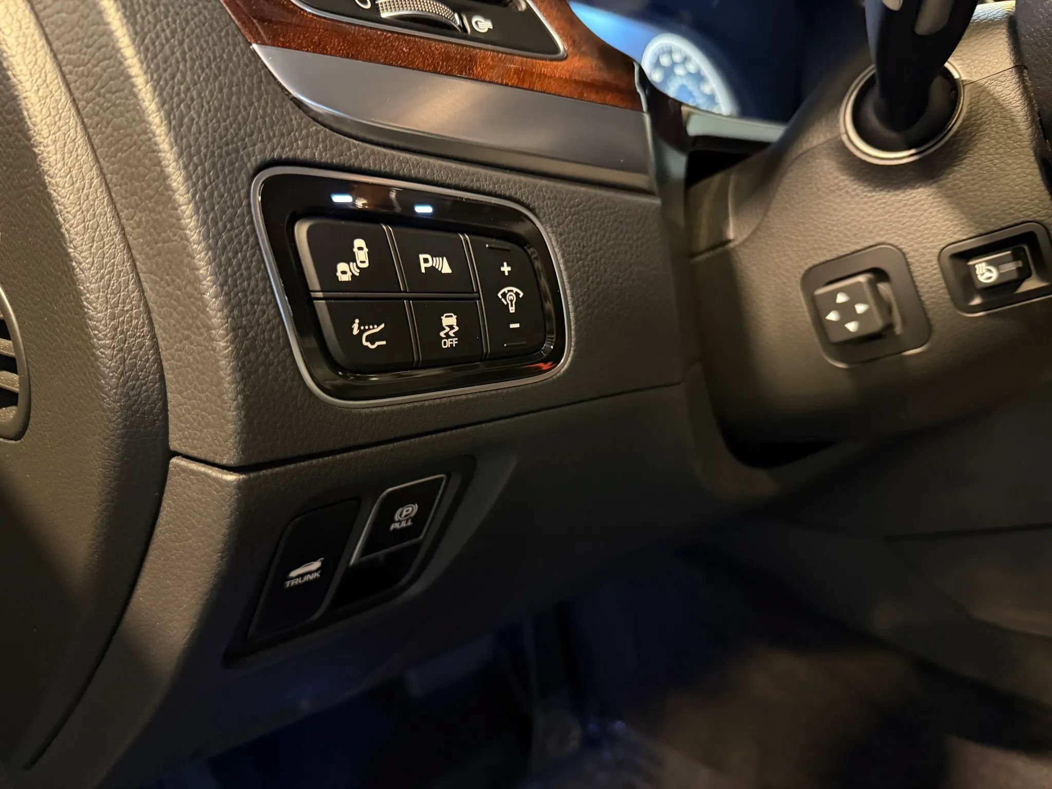 Used 2016 Hyundai Equus Ultimate RWD image 11