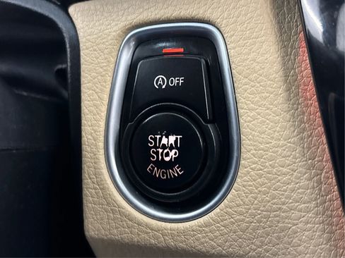 Used 2018 BMW 320i xDrive Sedan w/ Convenience Package image 38