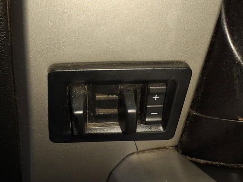 Used 2015 Ford F150 Lariat w/ Equipment Group 502A Luxury image 28