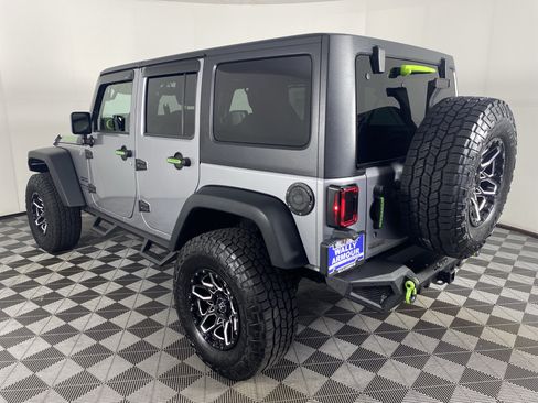Used 2018 Jeep Wrangler Unlimited Sport S AWD/4WD image 8