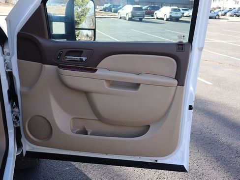 Used 2010 Chevrolet Silverado 2500 LTZ w/ Suspension Package, Off-Road image 26