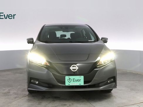 Used 2023 Nissan Leaf SV Plus image 3