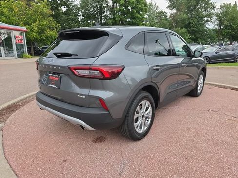 Used 2025 Ford Escape Active AWD/4WD image 5