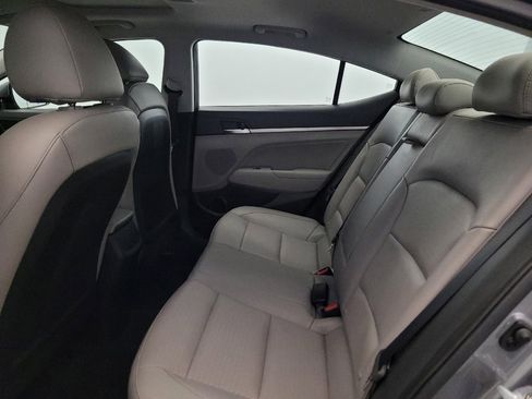 Used 2019 Hyundai Elantra Limited w/ Ultimate Package 02 FWD image 18