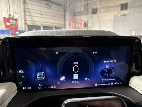 Used 2025 Lincoln Aviator Premiere w/ Jet Appearance Package image 10