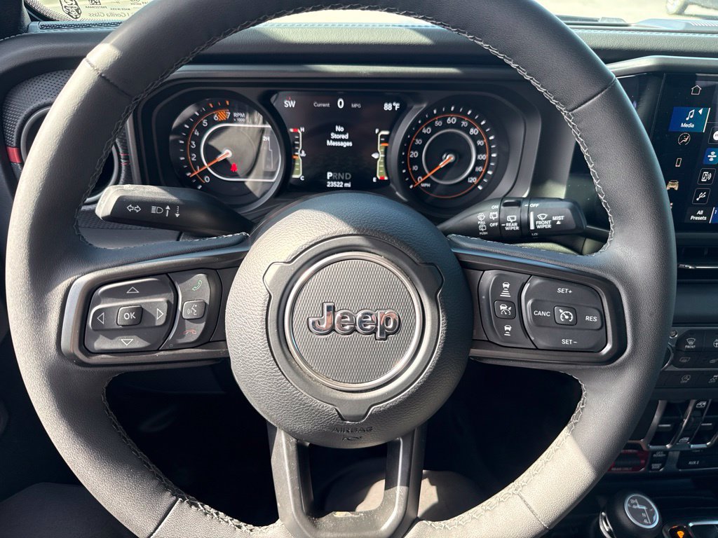 Certified 2025 Jeep Wrangler Unlimited Rubicon w/ Convenience Group AWD/4WD image 18