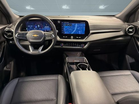 Used 2025 Chevrolet Equinox LT w/ Convenience Package II FWD image 15
