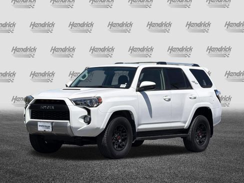 Used 2017 Toyota 4Runner TRD Off-Road AWD/4WD image 9