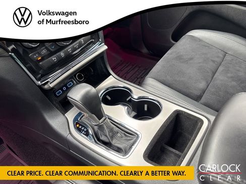 Used 2022 Jeep Grand Cherokee Laredo X image 20