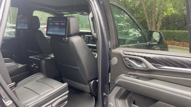 Used 2024 GMC Yukon Denali w/ Advanced Technology Package AWD/4WD image 12