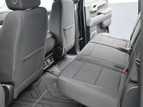 Used 2023 Chevrolet Silverado 1500 LT AWD/4WD image 10