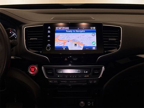 Certified 2022 Honda Ridgeline Black Edition image 16