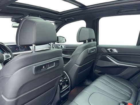 Used 2022 BMW X5 M50i image 43