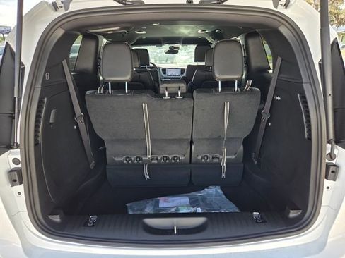 New 2026 Chrysler Pacifica Select FWD image 16