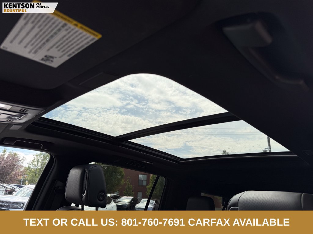 Used 2025 Cadillac Escalade ESV Sport w/ LPO, ONYX Package AWD/4WD image 28