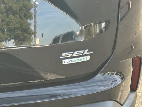 Certified 2020 Ford Edge SEL w/ Convenience Package image 28