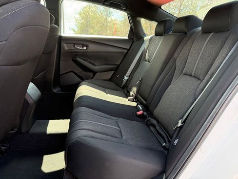Used 2024 Honda Accord Sport image 9