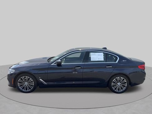 Used 2018 BMW 530e xDrive AWD/4WD image 4