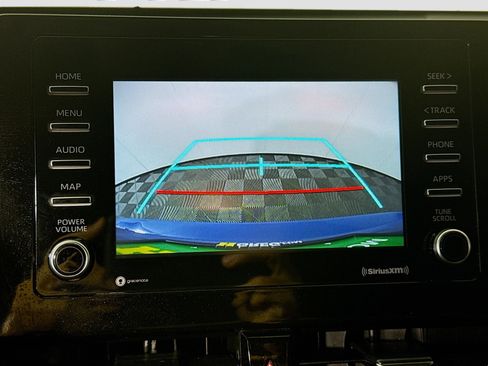 Used 2024 Toyota Camry SE image 19