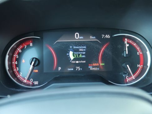 Certified 2025 Toyota RAV4 XLE FWD image 28