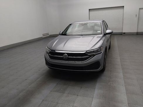 Used 2024 Volkswagen Jetta SE image 15