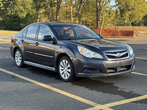 Used 2011 Subaru Legacy 2.5i Limited image 1
