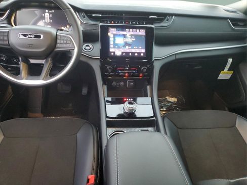 New 2025 Jeep Grand Cherokee Altitude RWD image 11