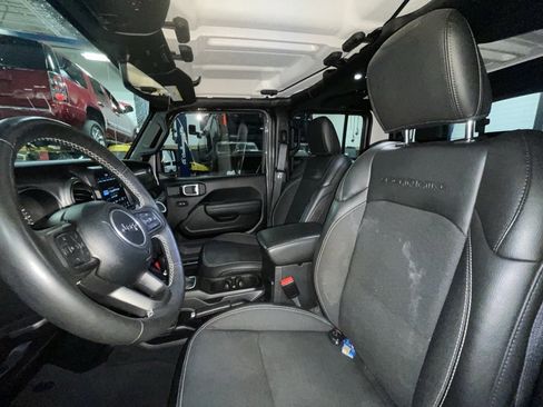 Used 2023 Jeep Gladiator Sport S image 21