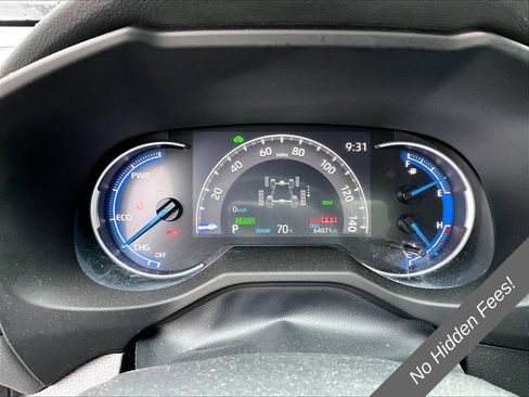 Used 2023 Toyota RAV4 LE AWD/4WD image 18