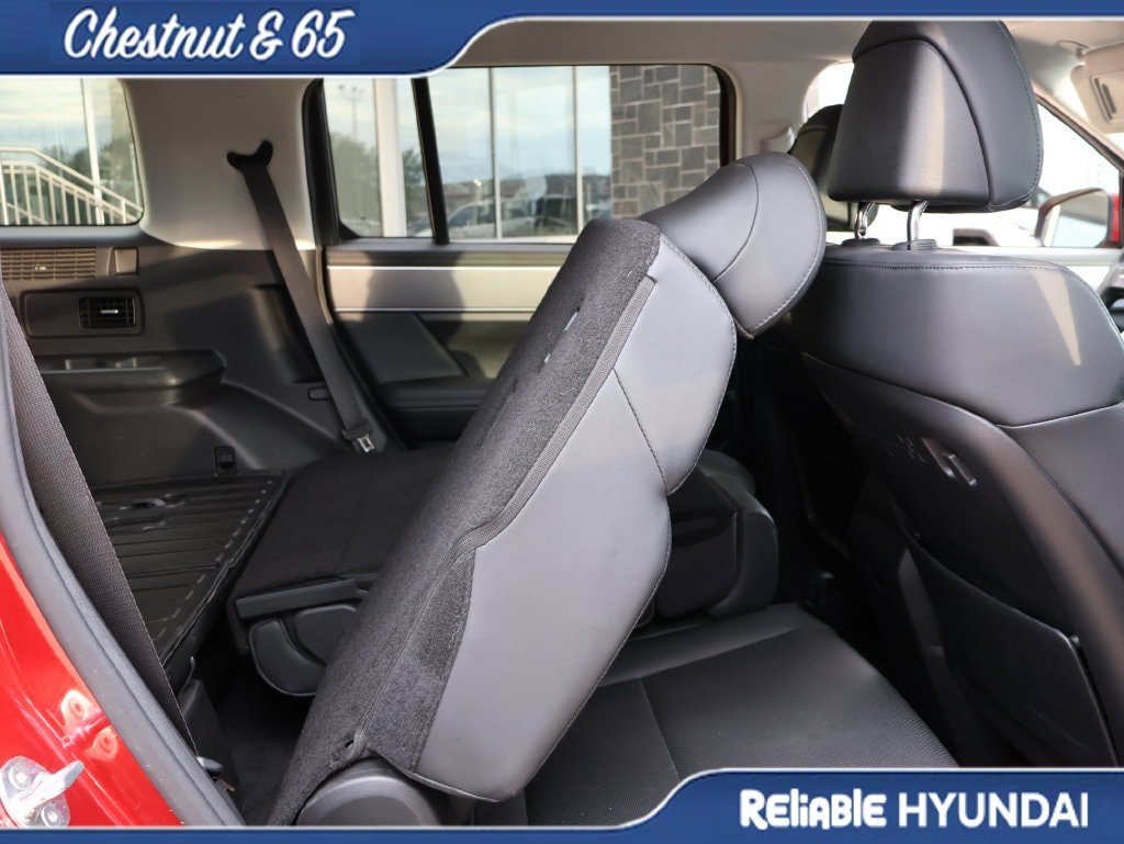 Used 2025 Hyundai Santa Fe SEL AWD/4WD image 12