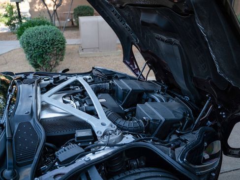 Used 2018 Aston Martin DB11 Coupe image 19