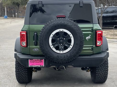 Used 2023 Ford Bronco Black Diamond w/ Sasquatch Package image 5