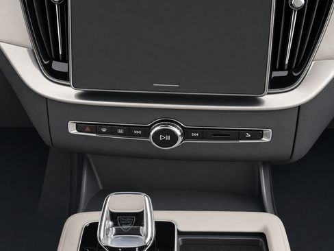 Certified 2026 Volvo XC90 B6 Core AWD/4WD image 18