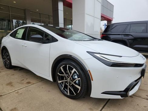 New 2026 Toyota Prius XSE image 9