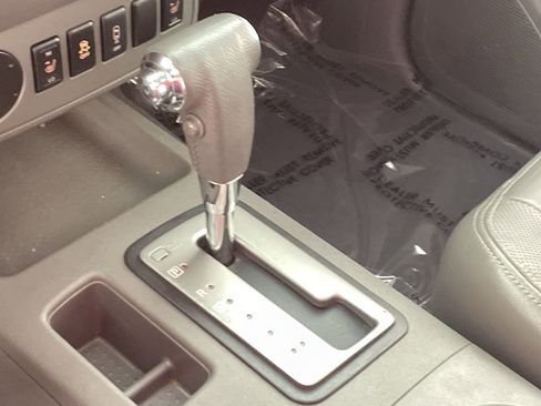 Used 2019 Nissan Frontier SL image 15