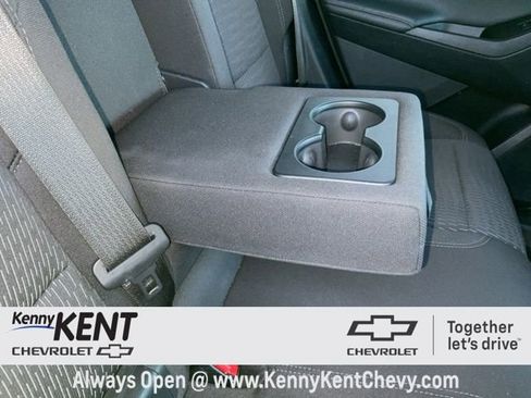 Used 2025 Chevrolet Equinox LT image 12