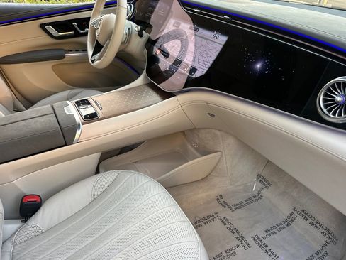 Certified 2023 Mercedes-Benz EQS 580 4MATIC SUV image 15