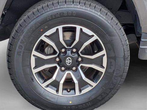 Used 2022 Toyota Tacoma TRD Sport w/ Technology Package RWD image 23