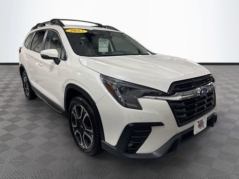 Certified 2023 Subaru Ascent Limited AWD/4WD image 3