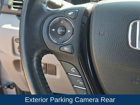 Used 2016 Honda Pilot Touring image 7
