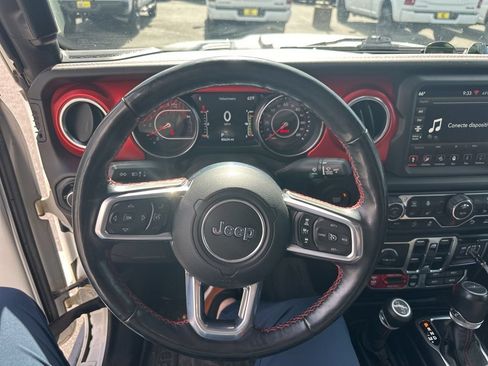 Used 2021 Jeep Gladiator Rubicon AWD/4WD image 6