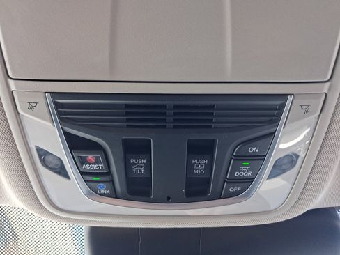 Used 2024 Acura RDX SH-AWD w/ Technology Package image 30