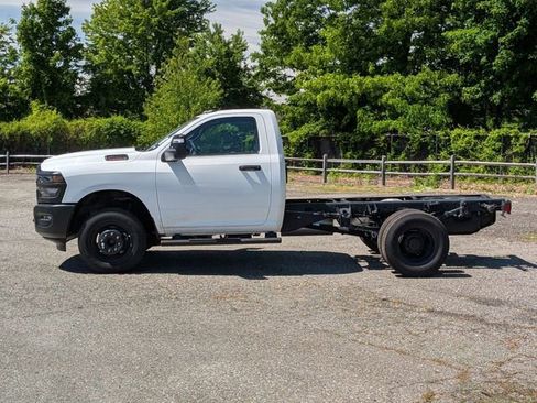 New 2026 RAM 3500 Tradesman AWD/4WD image 6