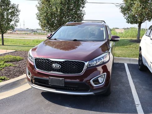 Used 2017 Kia Sorento EX AWD/4WD image 2
