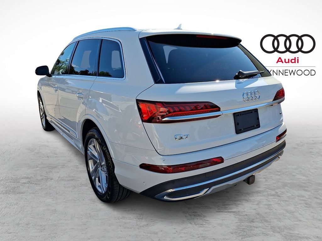 Used 2023 Audi Q7 2.0T Premium Plus w/ Convenience Package AWD/4WD image 4